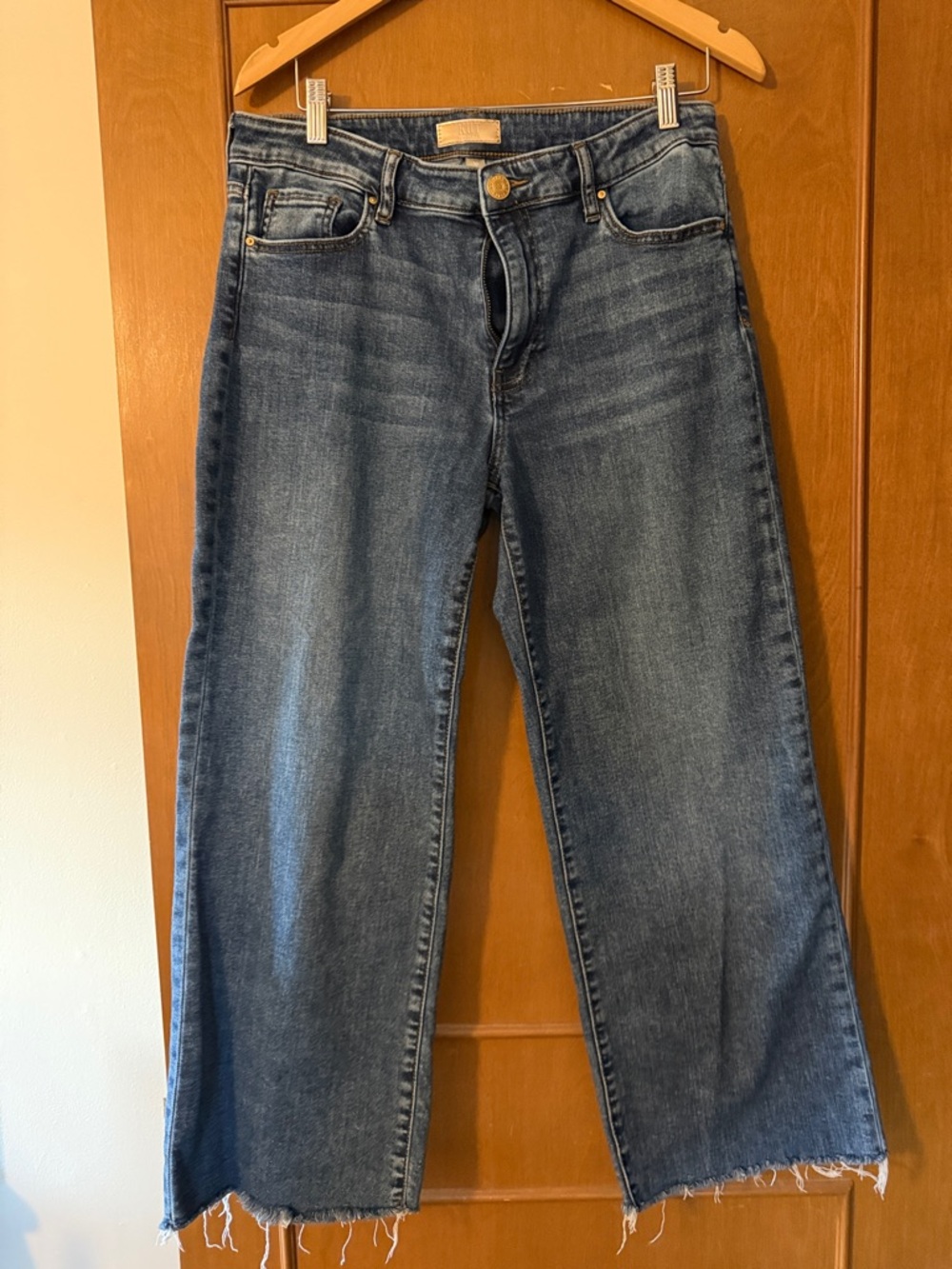 Kut from the Kloth Medium Blue Wide-Leg Jeans with Raw Hem